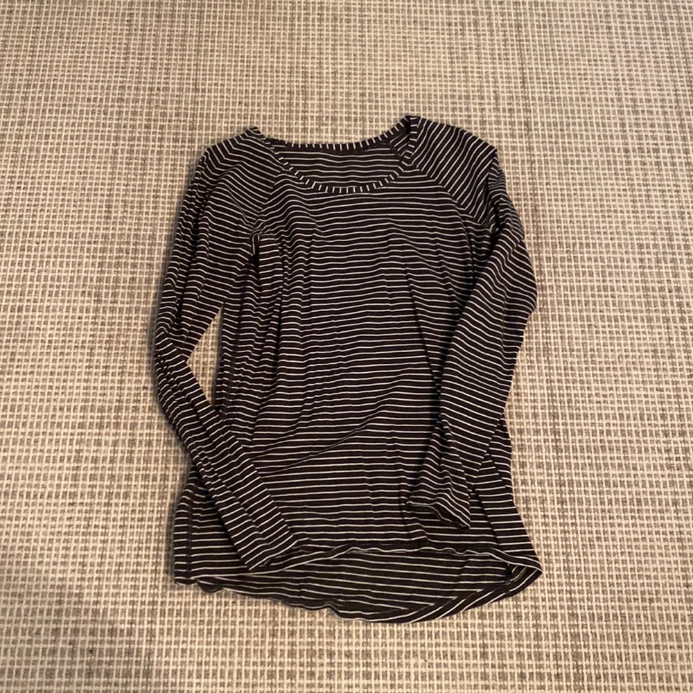 Lululemon long sleeve shirt